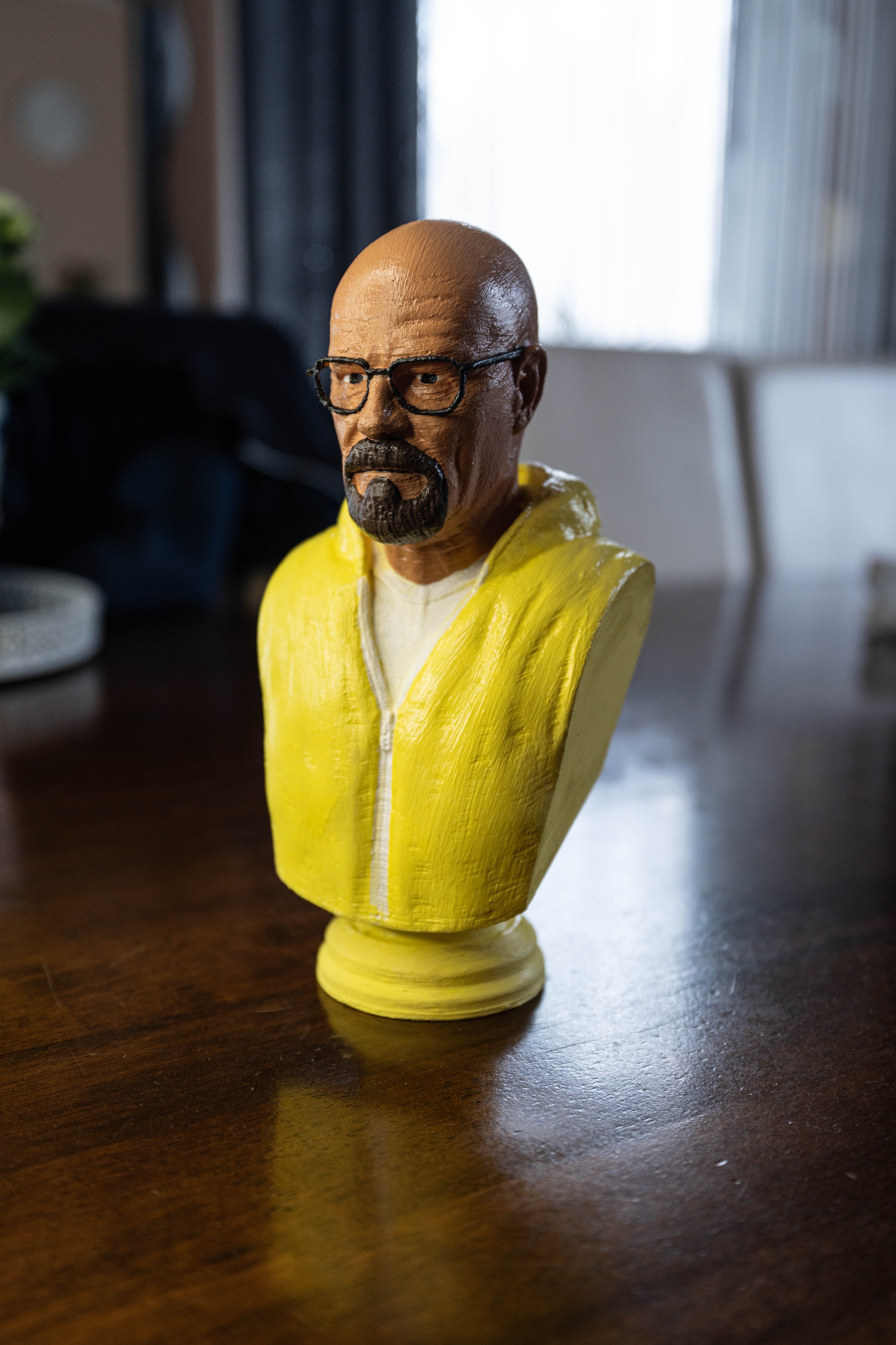 FEHÉR VALTER™ Mellszobor